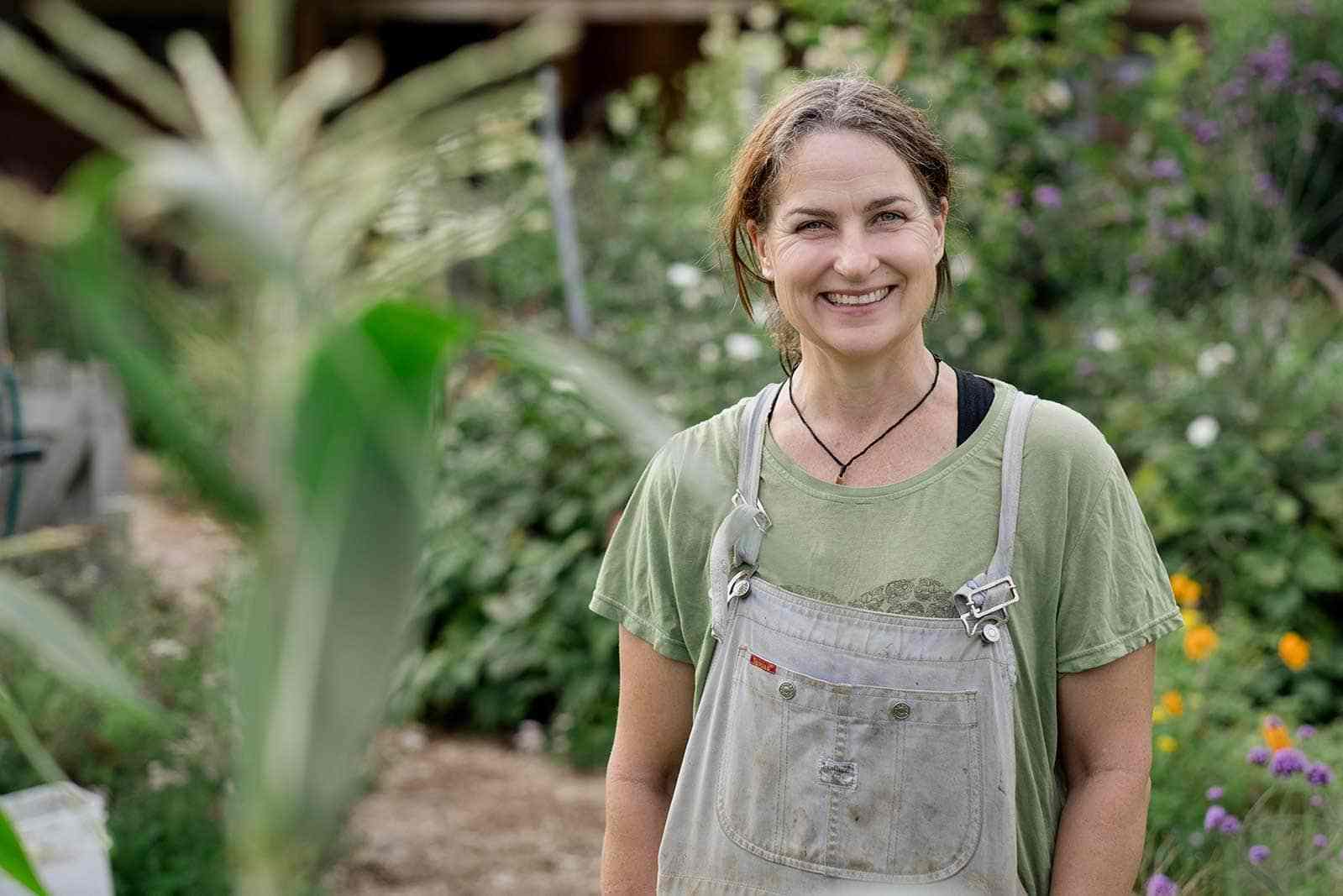 Kath-Irvines-Edible-Backyard-NZ-Growing-Food-Gardeners.jpg